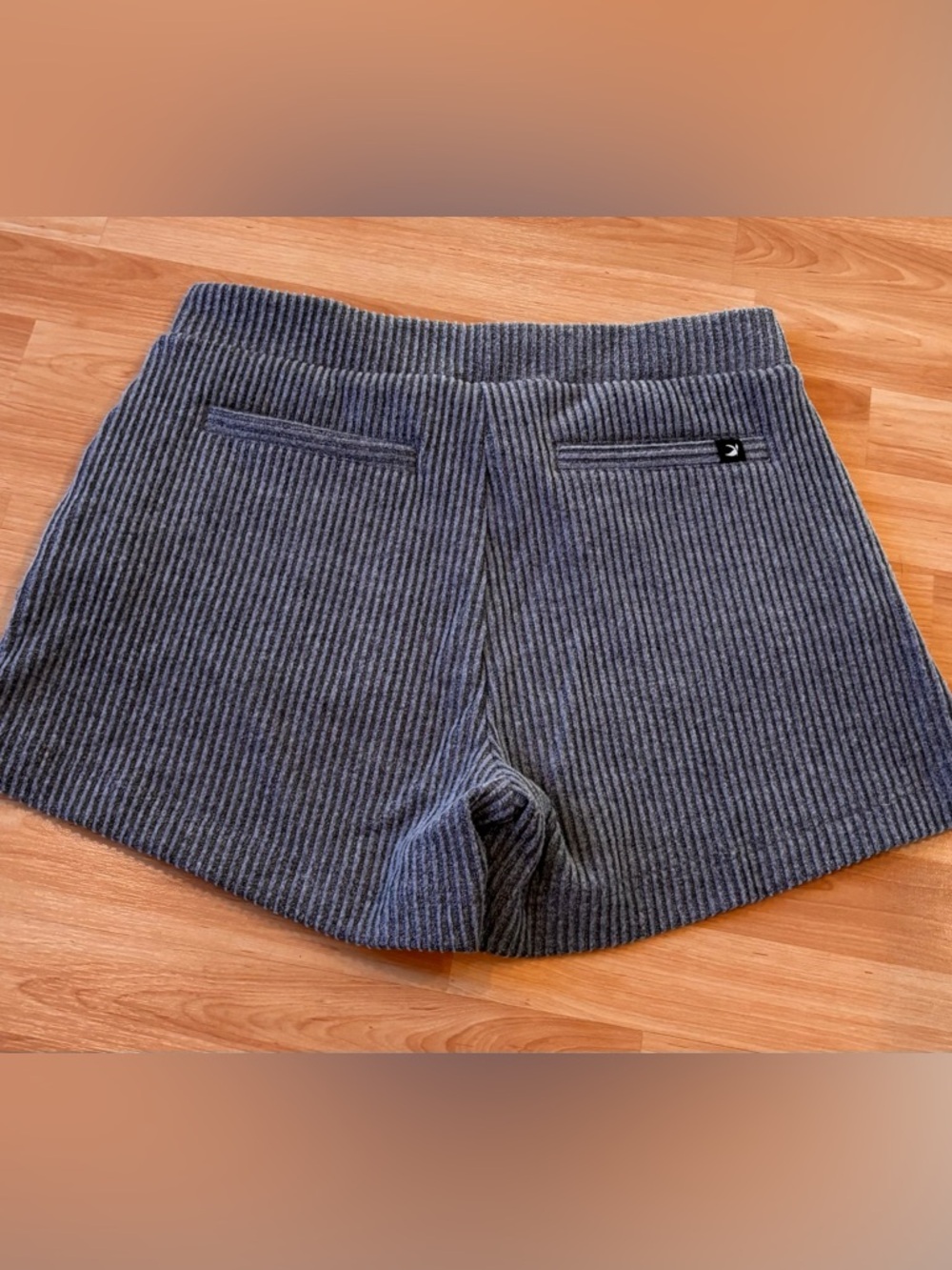 Glyder Ribbed Knit Gray Shorts - Picture 6 of 6